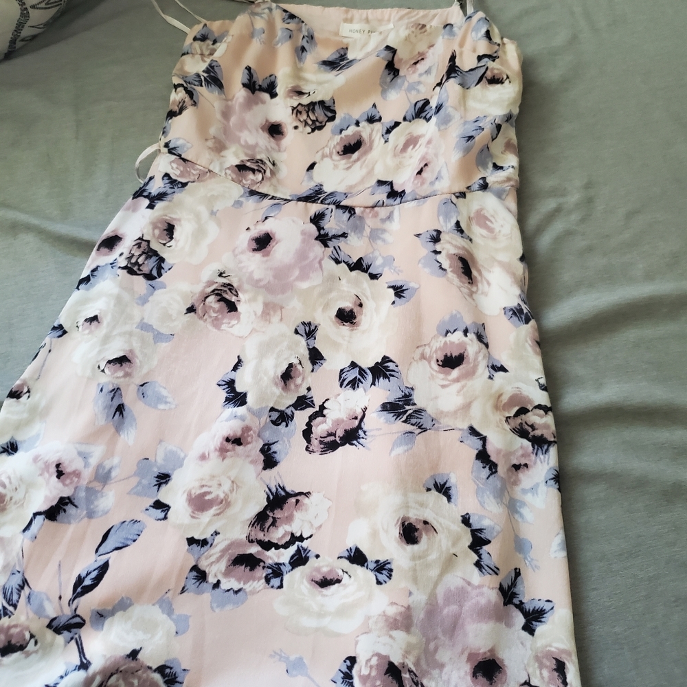 Juniors floral dress. S.